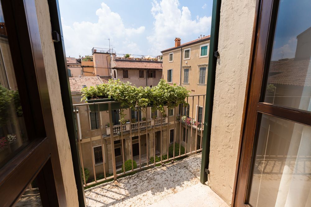 Escalus Luxury Suites Verona Exterior photo